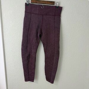 Offline by Aerie seamless high-waisted cropped leggings in a burgundy large